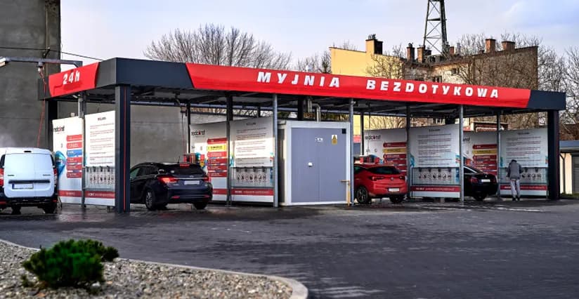 Ile kosztuje mycie samochodu w myjni samoobsługowej? Sprawdź ceny!