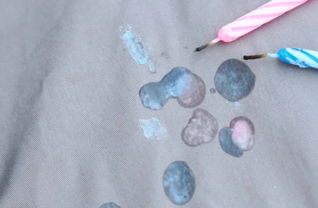 Jak zmyć wosk? Sprawdzone metody na usunięcie wosku z ubrań i spodni