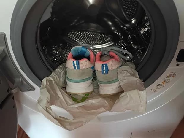 Porady dotyczące prania butów: Jak prac adidasy i inne buty sportowe w pralce